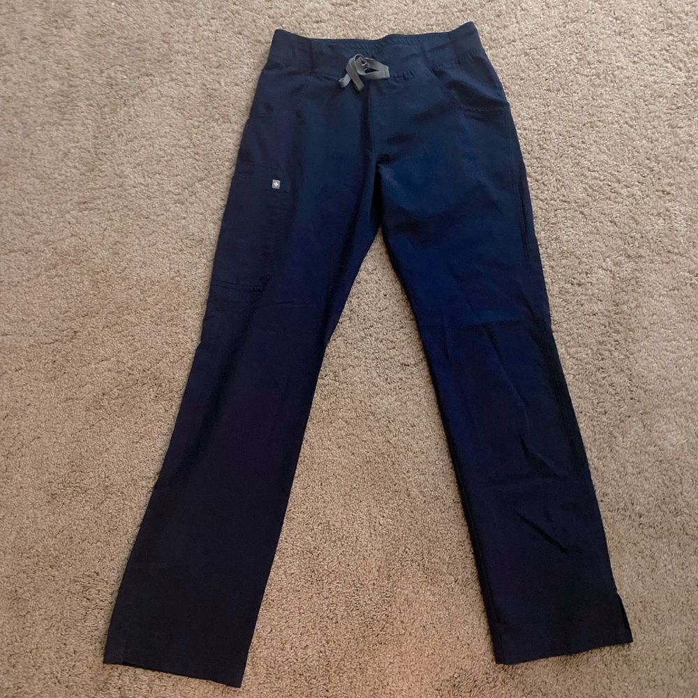 Small tall navy Figs Kade. NWOT. Smoke and pet free home